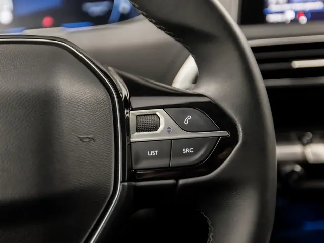 Peugeot 3008 1.2 PureTech Premium GT Sport 2018 Benzine 20