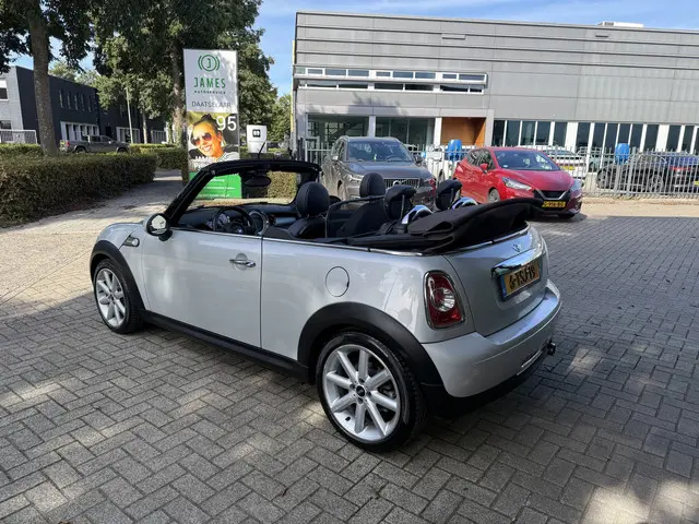 MINI Cooper Cabrio Mini 1.6 Highgate Cabrio 2014 Benzine 3