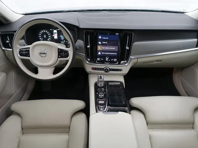 Volvo V90 2.0 T8 AWD Inscription Aut- 2018 Hybride Benzine 7