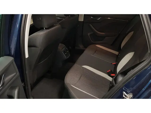 Škoda Kamiq 1.0 TSI DSG Style 2021 Benzine 9
