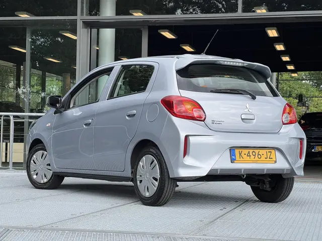 Mitsubishi Space Star 1.2 Cool+ 2021 Benzine 6