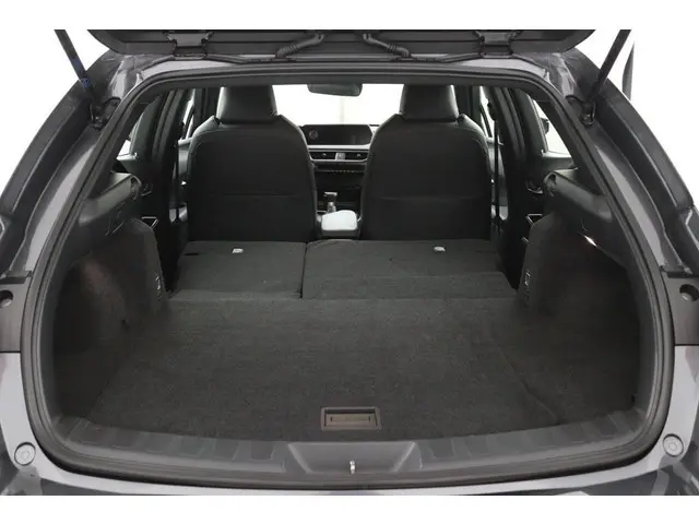 Lexus UX 250h Luxury Line 2022 Hybride Benzine 35