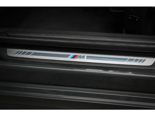 BMW 3 Serie 330i High Executive Edition 2019 Benzine 15