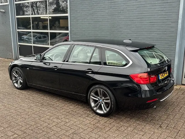 BMW 3 Serie Touring 316i High Executive 2014 Benzine 3