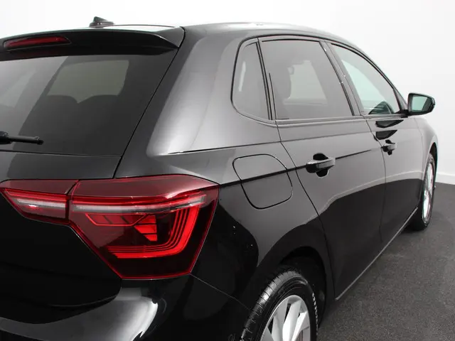 Volkswagen Polo 1.0 TSI 110pk DSG Style 2023 Benzine 31