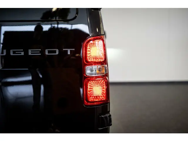 Peugeot Expert Bestel 2.0 BlueHDi 180 S&S L3 2024 Diesel 30