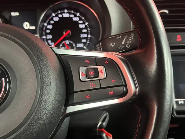 Volkswagen Polo 1.8 TSI GTI 2015 Benzine 30