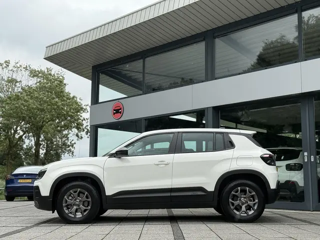 Jeep Avenger Longitude 54 kWh 2024 Elektrisch 3