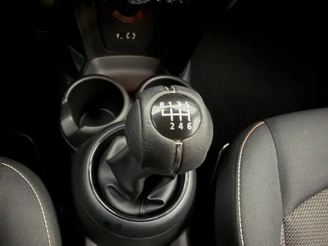 MINI One Mini 1.2 Pepper 2017 Benzine 19