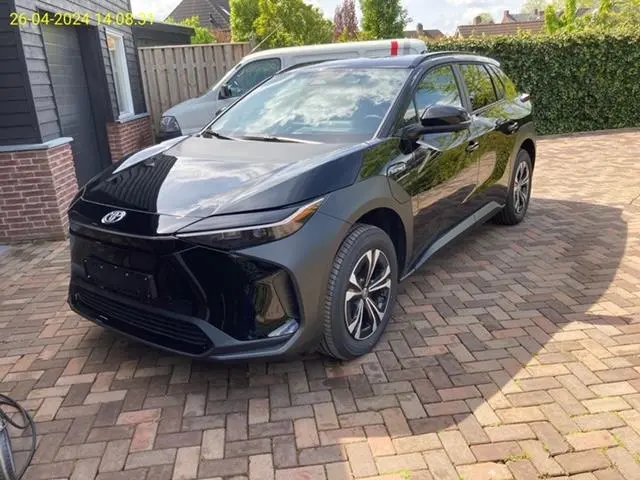 Toyota bZ4X Dynamic 71 kWh 2023 Elektrisch 16