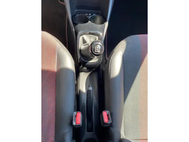 Peugeot 108 1.0 e-VTi GT-Line 2019 Benzine 14