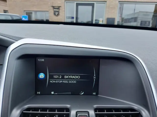 Volvo XC60 2.0 D4 FWD Summum 2015 Diesel 25