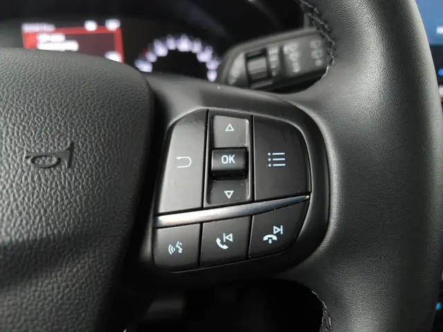 Ford Focus 1.0 EcoBoost Hybrid Active X 2024 Benzine 22