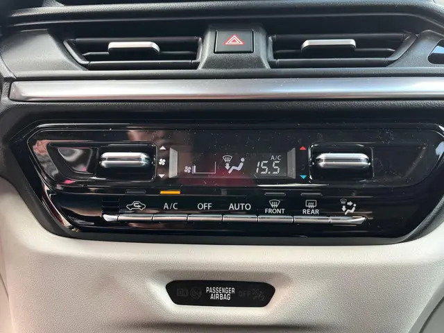 Suzuki Swift 1.2 Style Smart Hybrid GT 2025 Benzine 15