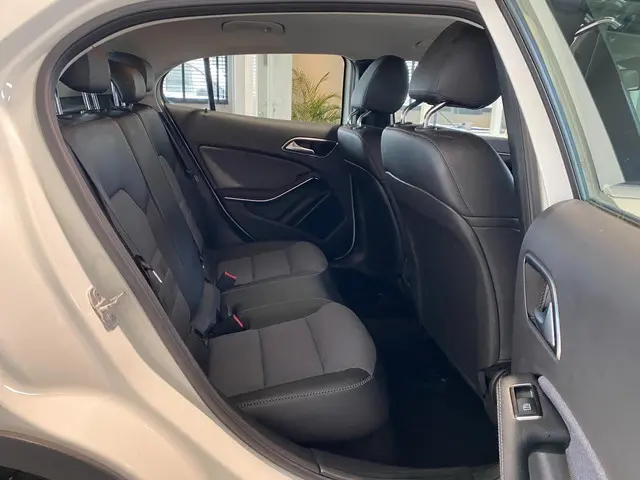 Mercedes-Benz GLA 200 156PK Trekhaak 2015 Benzine 10
