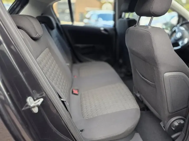 Opel Corsa 1.4-16V 2013 Benzine 10