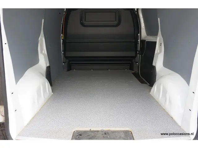 Toyota ProAce Worker 2.0 D-4D Live 2022 Diesel 4