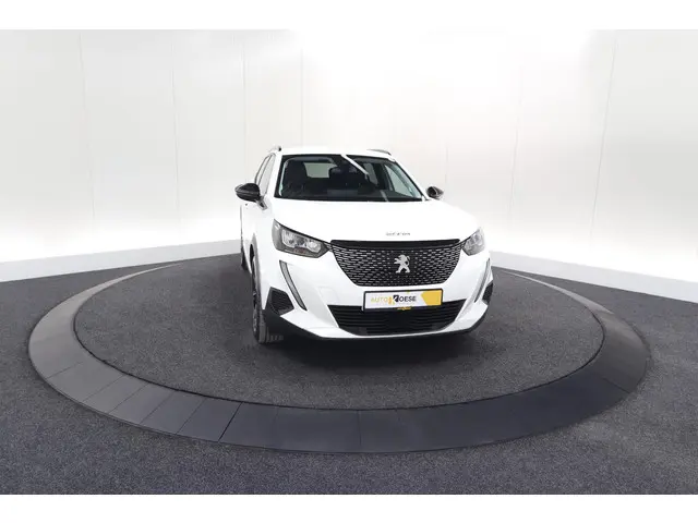 Peugeot 2008 PureTech 130 EAT8 Allure 2022 Benzine 72