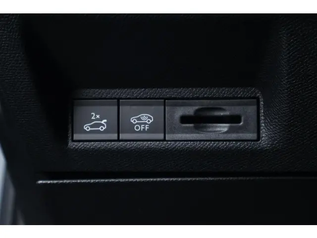 Peugeot e-3008 GT Avantage 210 73 kWh 2025 Elektrisch 28