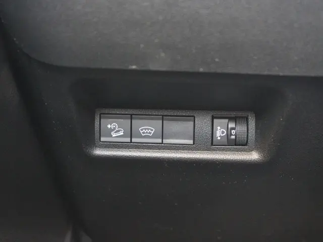 Jeep Avenger 1.2 e-Hybrid Summit 2025 Hybride Benzine 23