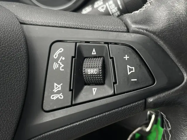 Opel Corsa 1.4 Favourite 2019 Benzine 20