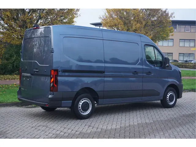 Renault Master T35 170PK L2H2 BPM VRIJ!! 2024 Diesel 4