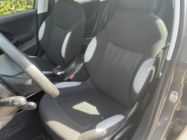 Peugeot 2008 1.2 PureTech Access 2014 Benzine 6