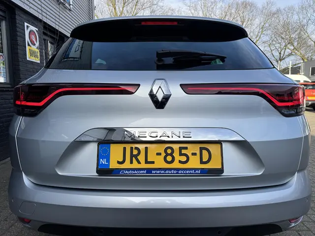 Renault Mégane Estate 1.3 TCe 140 Techno 2023 Benzine 33
