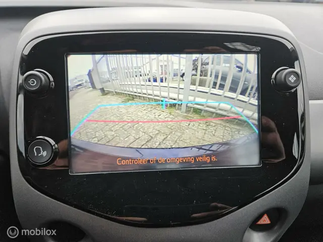 Toyota Aygo 1.0 VVT-i x-play camera 2019 Benzine 16