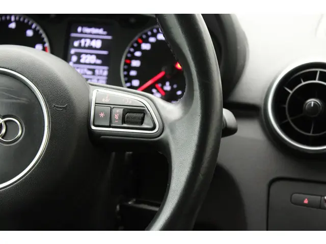 Audi A1 1.0 TFSI Adrenalin 2016 Benzine 29