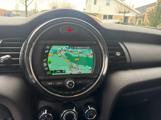 MINI One Mini 1.5 Pepper Navi 2018 Benzine 9