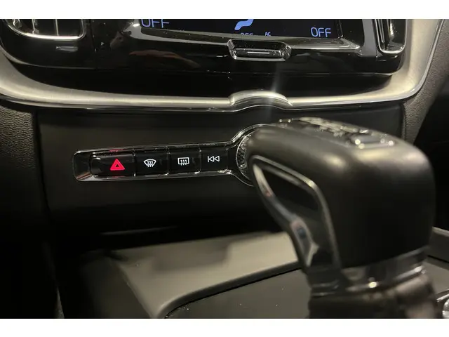 Volvo XC60 T5 Momentum Business 2019 Benzine 33