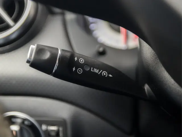 Mercedes-Benz A-Klasse 180 Sport 2015 Benzine 23