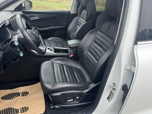 MG EHS 1.5 TGDI Luxury 2022 Hybride Benzine 9