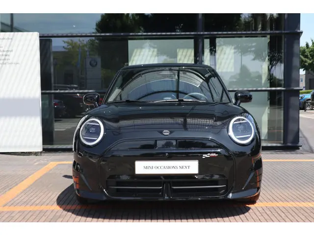 MINI 3-Deurs Cooper E 2024 Elektrisch 3