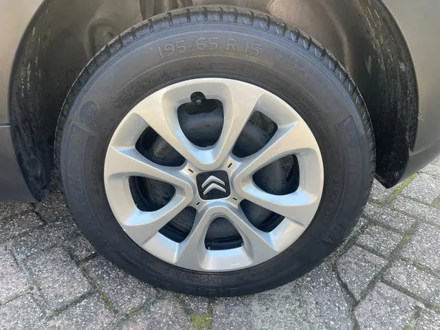 Citroën C3 1.2 PureTech S&S Feel 2019 Benzine 5
