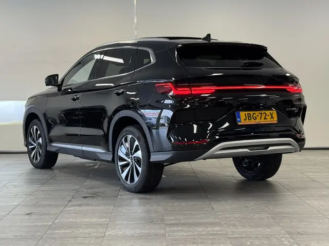 BYD SEAL U 1.5 DM-i FWD Boost 2025 Hybride Benzine 6