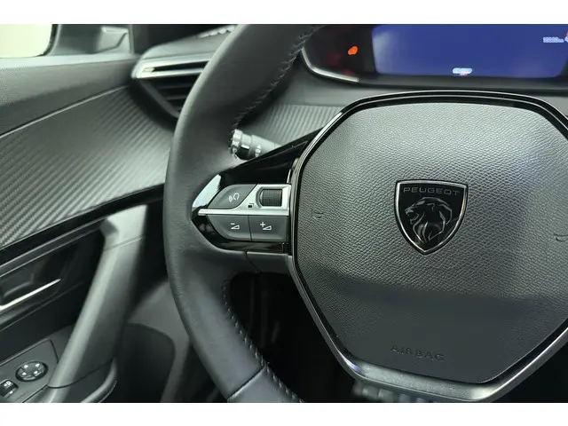 Peugeot 2008 1.2 PureTech 100pk Allure 2024 Benzine 17