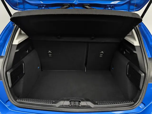 Ford Focus 1.0 EcoBoost Hybrid Active X 2024 Benzine 9