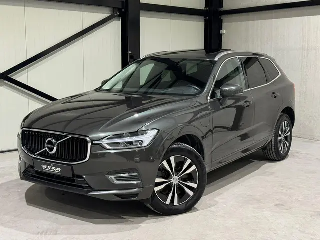 Volvo XC60 2.0 T8 AWD Momentum Pro 2020 Hybride Benzine 26
