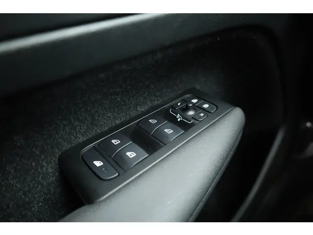 Volvo XC40 1.5 T5 Recharge R-Design 2021 Hybride Benzine 9
