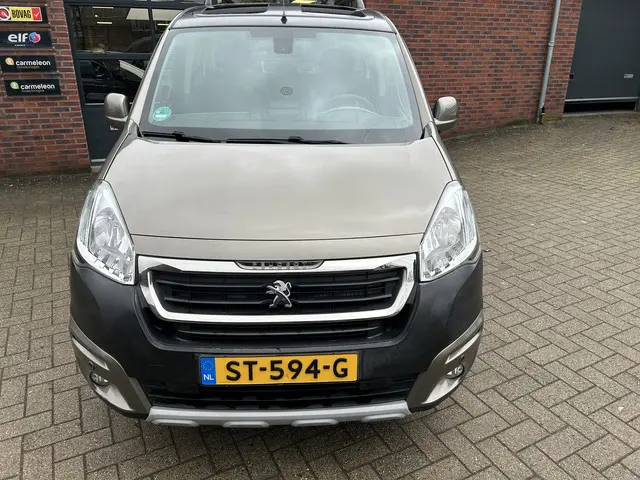 Peugeot Partner Tepee 1.2 PureTech Active 2016 Benzine 2