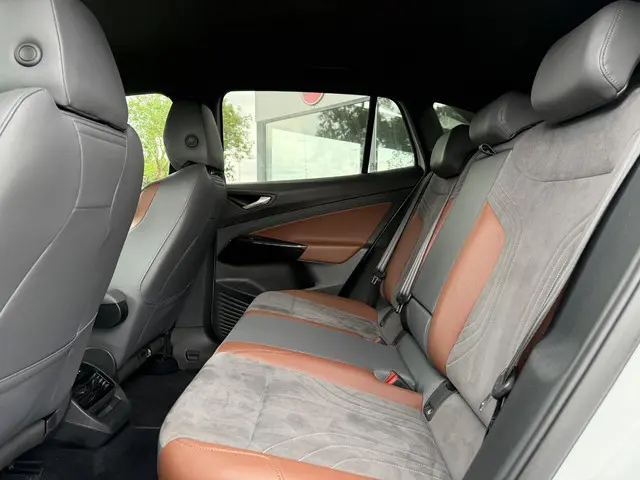 Volkswagen ID.4 Aut. First Edition 77kWh 2020 Elektrisch 15