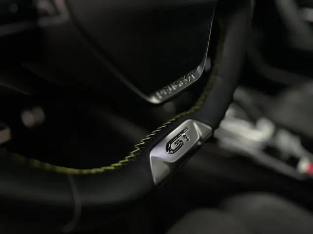 Peugeot 208 1.2 PureTech GT-Line 2020 Benzine 22