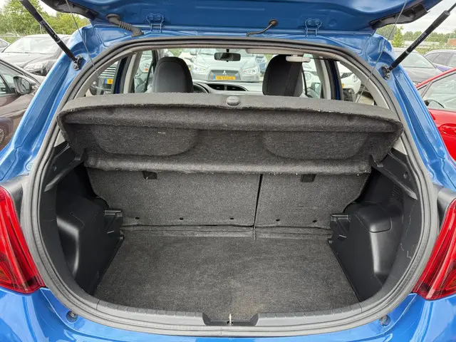 Toyota Yaris 1.5 Hybrid Aspiration 2015 Hybride Benzine 26