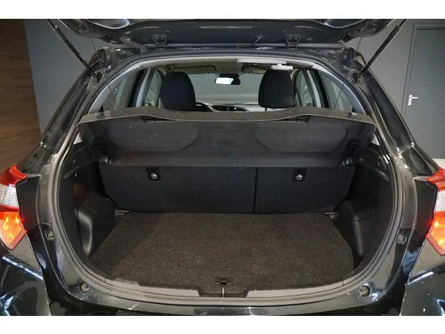 Toyota Yaris 1.5 Hybrid Active 2019 Hybride Benzine 27