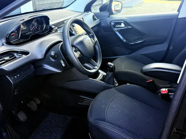 Peugeot 208 1.2 PureTech Blue Lion 2017 Benzine 8