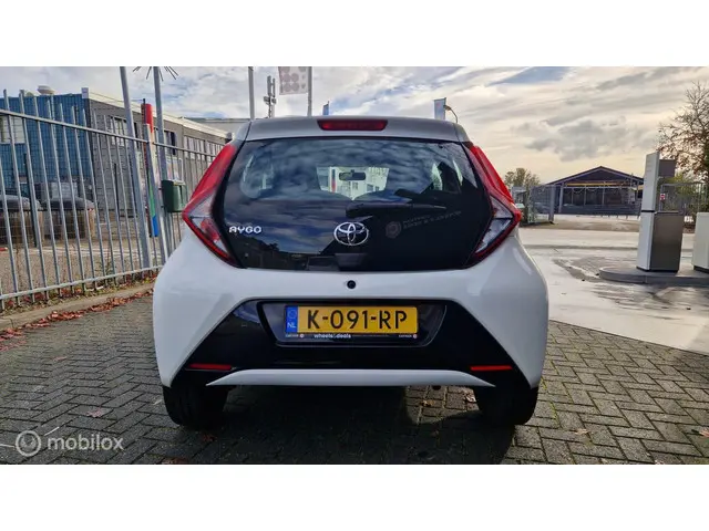 Toyota Aygo 1.0 VVT-i x-joy 2021 Benzine 5