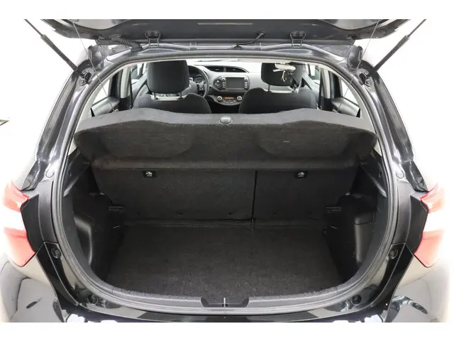 Toyota Yaris 1.5 Hybrid Aspiration 2018 Hybride Benzine 10