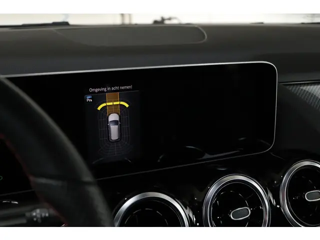 Mercedes-Benz B-Klasse 180 AMG 2019 Benzine 16